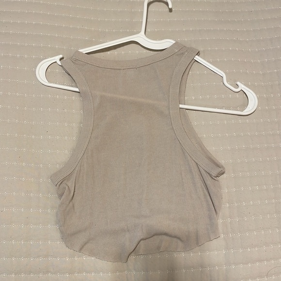 Garage crop top - Picture 2 of 2